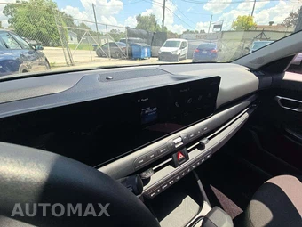 2026 Kia K4 LXS Sedan - miniatura 10