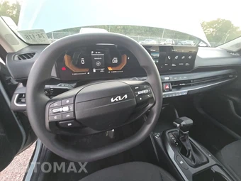 2026 Kia K4 LXS Sedan - miniatura 11