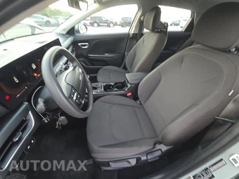 2026 Kia K4 LXS Sedan - miniatura 7