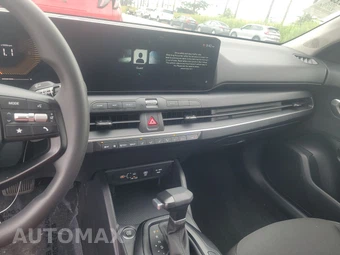 2026 Kia K4 LXS Sedan - miniatura 11