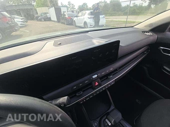 2026 Kia K4 LXS Sedan - miniatura 10