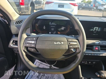 2026 Kia K4 LXS Sedan - miniatura 10
