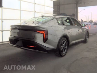 2026 Kia K4 LXS Sedan - miniatura 4