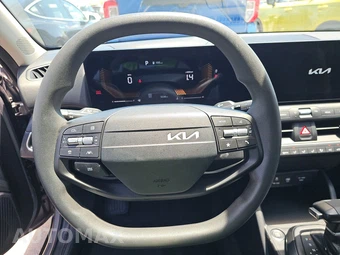 2026 Kia K4 LXS Sedan - miniatura 10