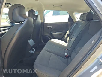2026 Kia K4 LXS Sedan - miniatura 13