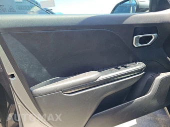 2026 Kia K4 LXS Sedan - miniatura 9