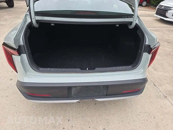 2026 Kia K4 LXS Sedan - miniatura 14