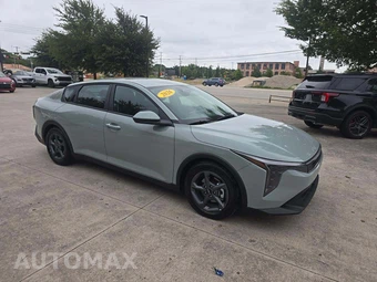 2026 Kia K4 LXS Sedan - miniatura 4