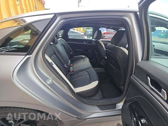 2026 Kia K5 GT-Line - miniatura 13