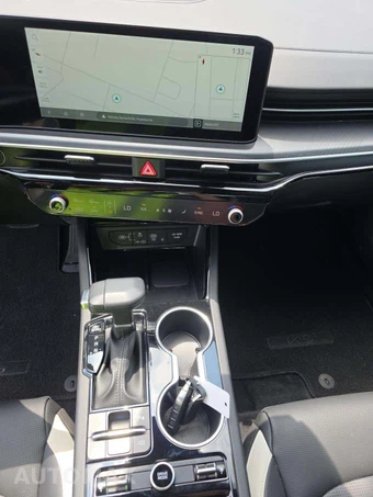 2026 Kia K5 GT-Line - miniatura 10