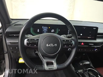 2026 Kia K5 GT-Line - miniatura 10