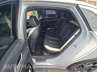 2026 Kia K5 GT-Line - miniatura 10