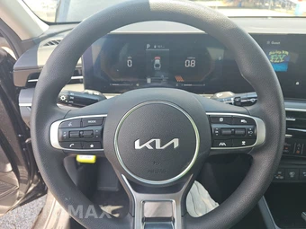 2026 Kia K5 LXS - miniatura 10