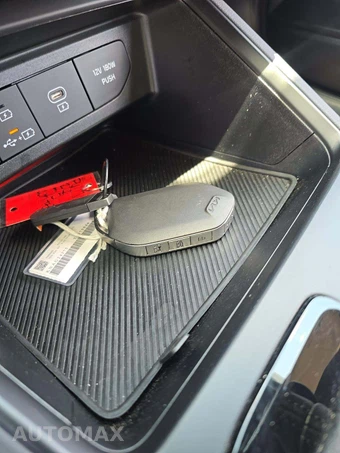 2026 Kia K5 LXS - miniatura 8