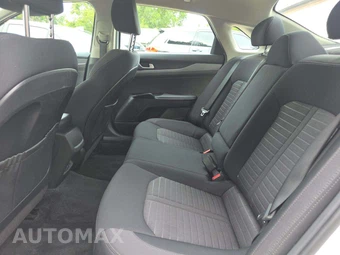 2026 Kia K5 LXS - miniatura 13
