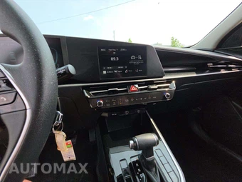 2026 Kia Niro LX - miniatura 10