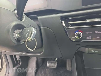 2026 Kia Niro LX - miniatura 8