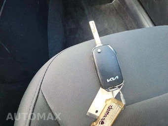 2026 Kia Niro LX - miniatura 8