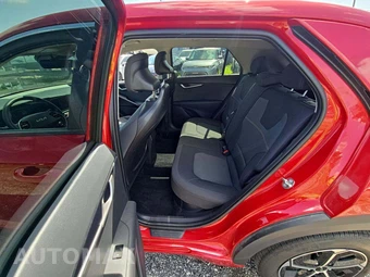 2026 Kia Niro LX - miniatura 10