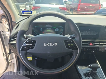 2026 Kia Niro LX - miniatura 10