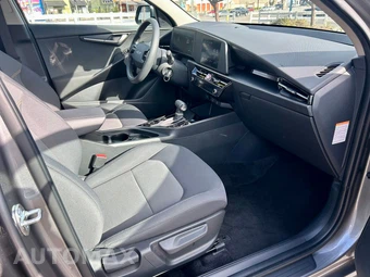 2026 Kia Niro LX - miniatura 9