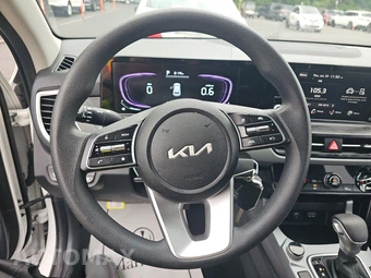 2026 Kia Seltos LX - miniatura 10