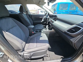 2026 Kia Seltos LX - miniatura 8