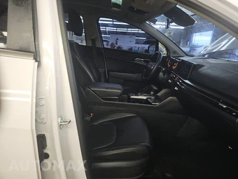 2026 Kia Sportage EX - miniatura 8