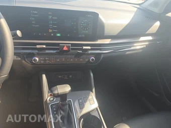 2026 Kia Sportage EX - miniatura 11