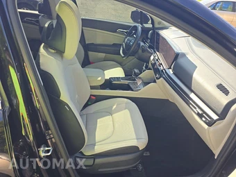 2026 Kia Sportage EX - miniatura 8