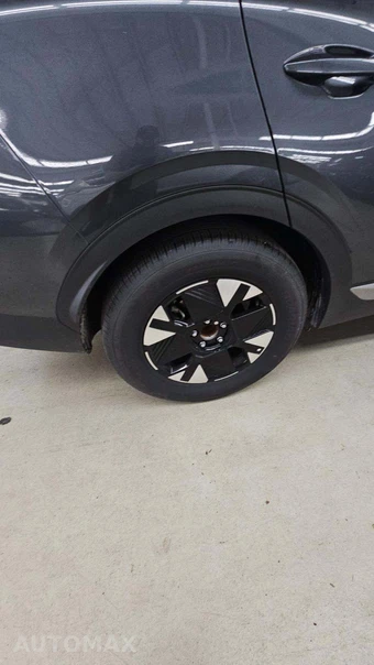 2026 Kia Sportage Hybrid LX - miniatura 22