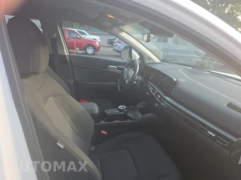 2026 Kia Sportage Hybrid LX - miniatura 8