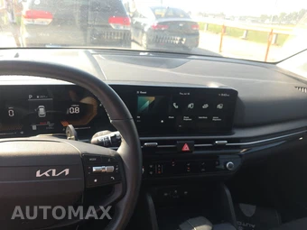 2026 Kia Sportage LX - miniatura 17
