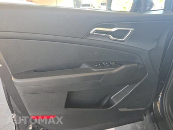 2026 Kia Sportage LX - miniatura 9