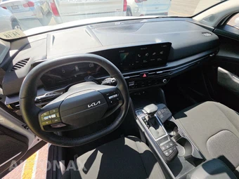 2026 Kia Sportage LX - miniatura 11