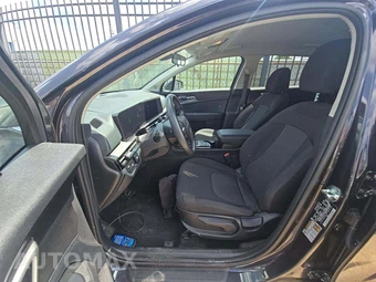 2026 Kia Sportage LX - miniatura 6