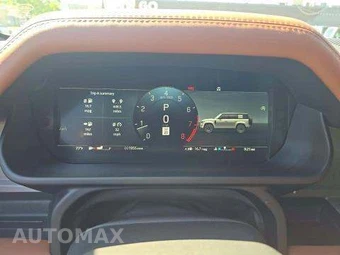 2026 Land Rover Defender 110 OCTA – miniatura 10