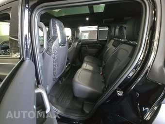 2026 Land Rover Defender 110 OCTA – miniatura 13