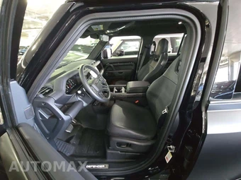 2026 Land Rover Defender 110 OCTA – miniatura 6