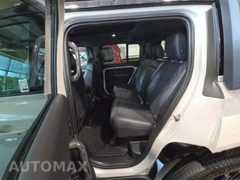 2026 Land Rover Defender 110 OCTA – miniatura 13