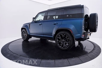 2026 Land Rover Defender 110 OCTA – miniatura 15