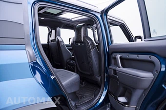 2026 Land Rover Defender 110 OCTA – miniatura 40