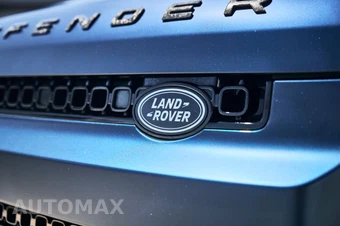 2026 Land Rover Defender 110 OCTA – miniatura 7