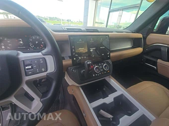 2026 Land Rover Defender 110 S - miniatura 7