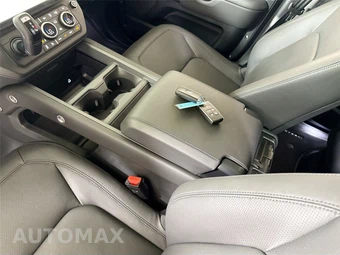 2026 Land Rover Defender 110 X-Dynamic SE - miniatura 19