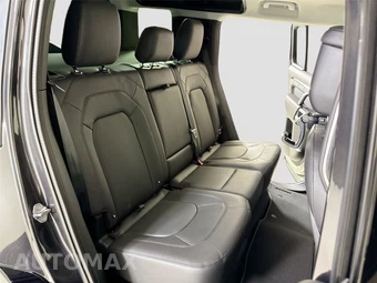 2026 Land Rover Defender 110 X-Dynamic SE - miniatura 26