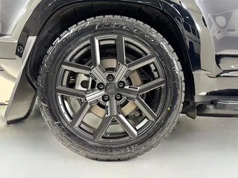 2026 Land Rover Defender 110 X-Dynamic SE - miniatura 38