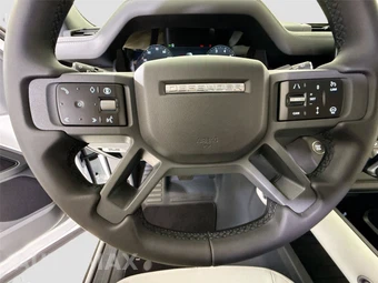 2026 Land Rover Defender 110 X-Dynamic SE - miniatura 18