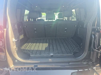 2026 Land Rover Defender 110 X - miniatura 23