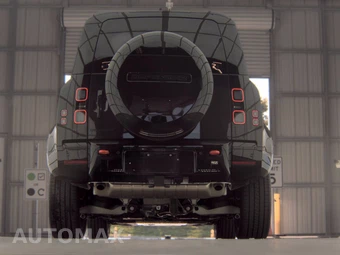 2026 Land Rover Defender 110 X - miniatura 7